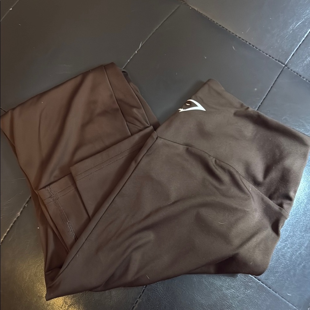 Gym shark brown leggings